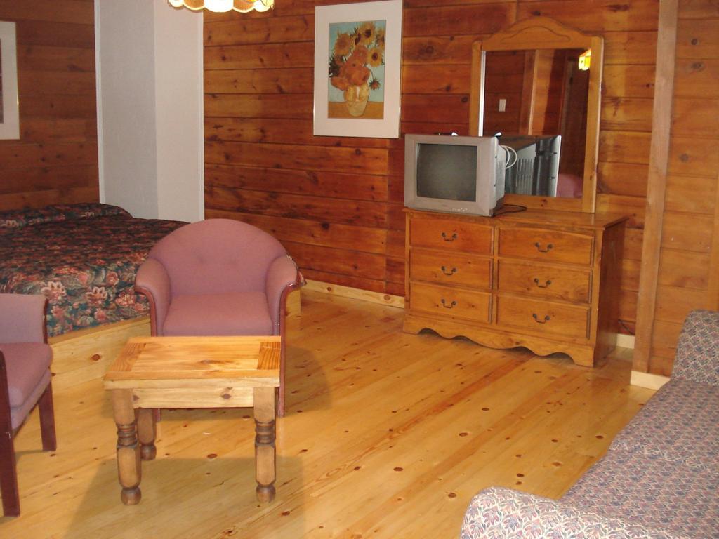 Auberge Alpine Inn Sainte-Adèle Rom bilde