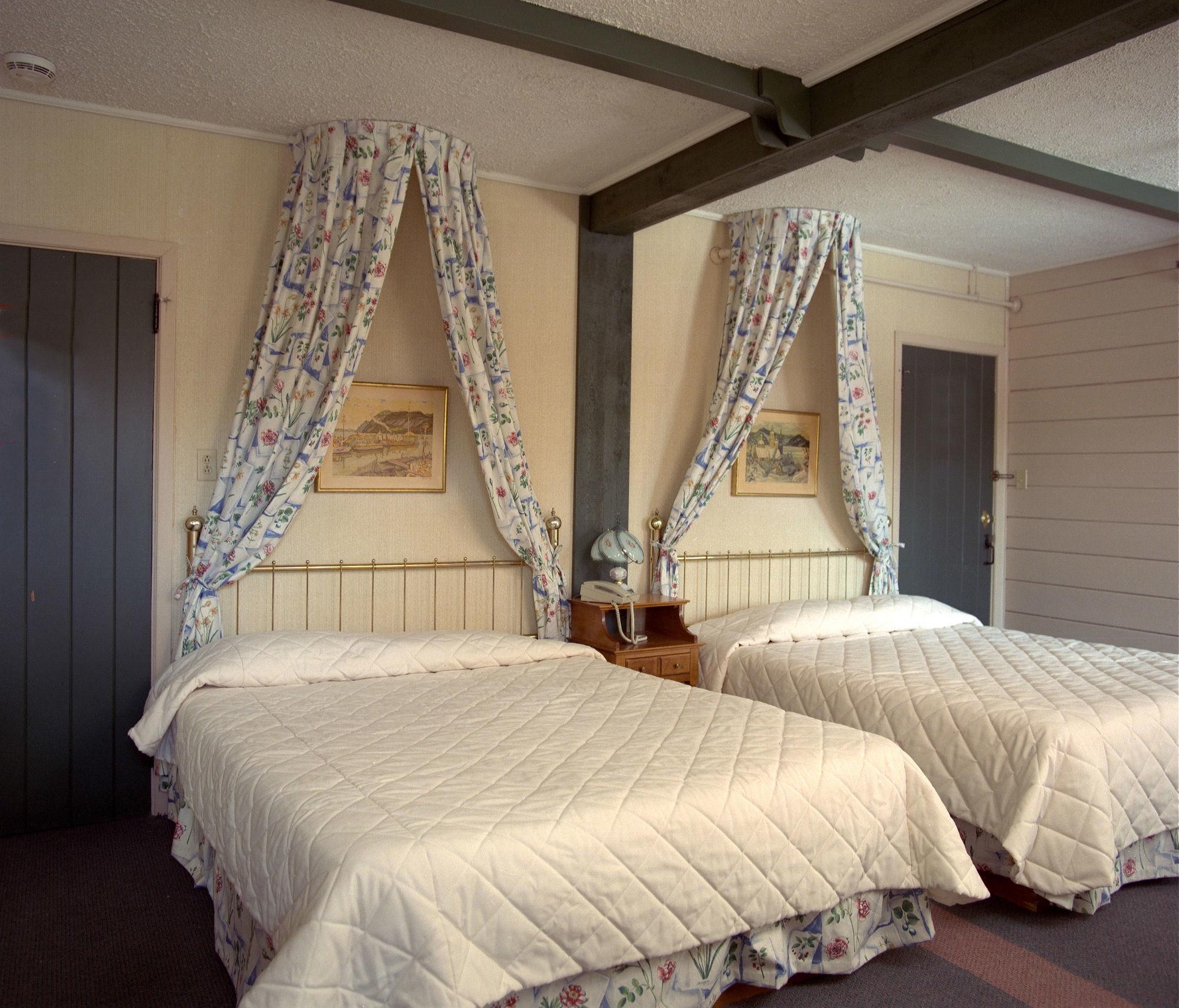 Auberge Alpine Inn Sainte-Adèle Eksteriør bilde