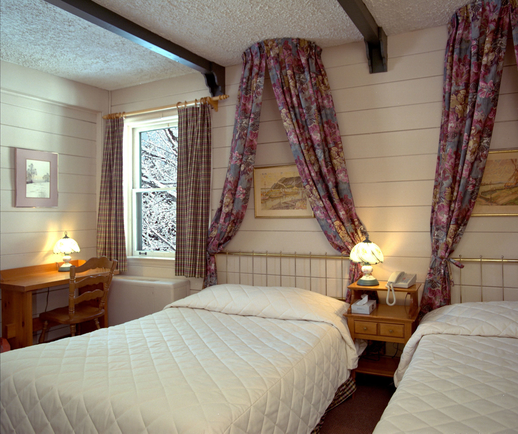 Auberge Alpine Inn Sainte-Adèle Eksteriør bilde