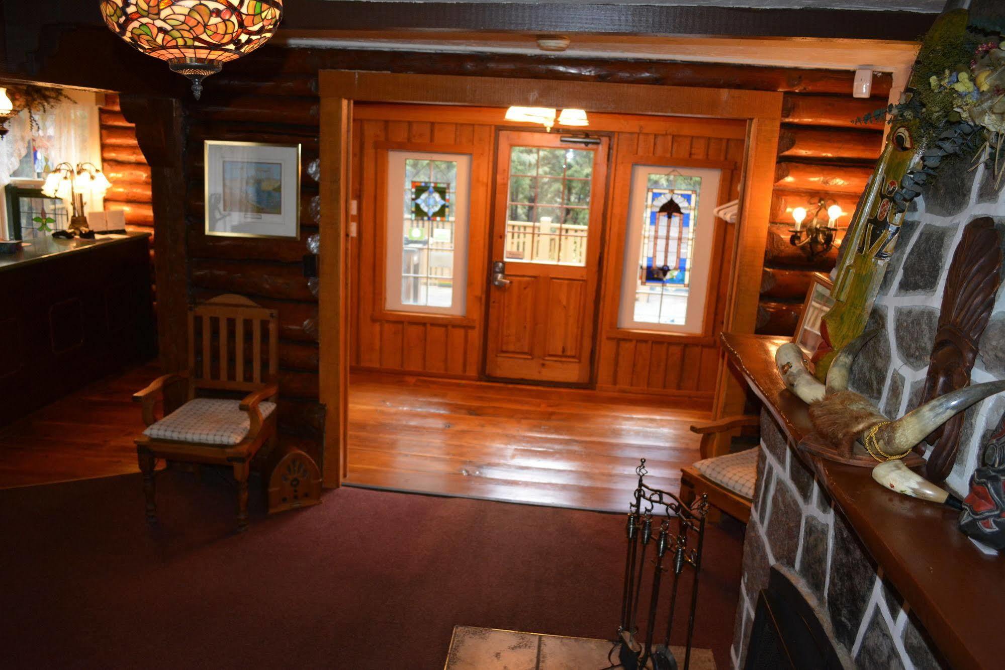 Auberge Alpine Inn Sainte-Adèle Eksteriør bilde