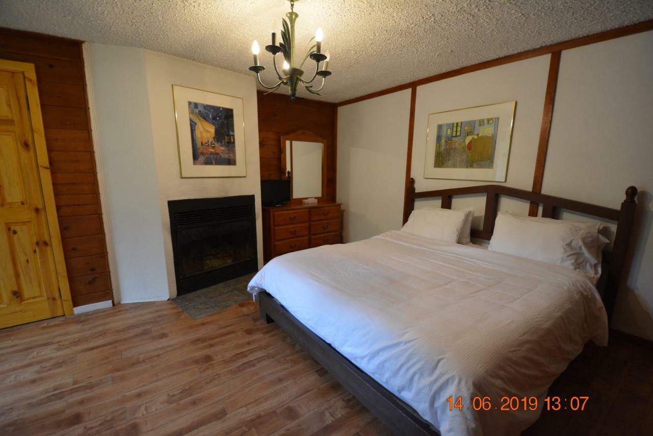 Auberge Alpine Inn Sainte-Adèle Eksteriør bilde