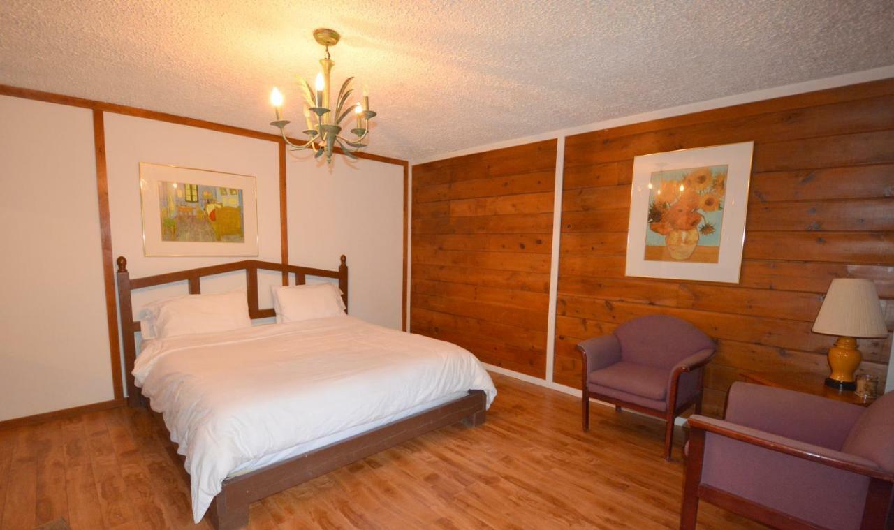 Auberge Alpine Inn Sainte-Adèle Eksteriør bilde